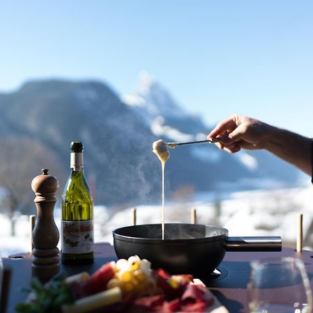 Huus Gstaad Hotel Saanen Exterior photo