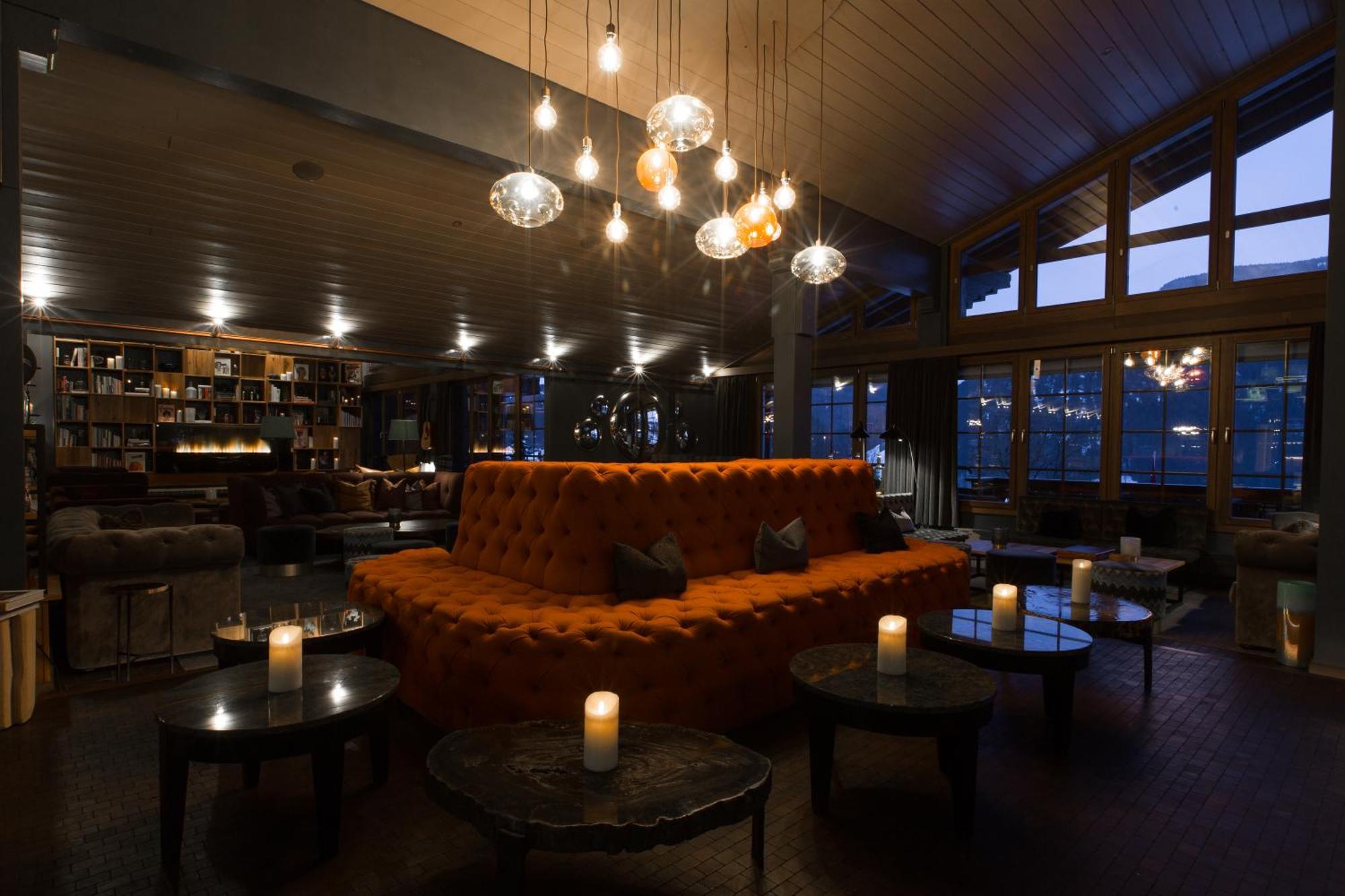 Huus Gstaad Hotel Saanen Exterior photo