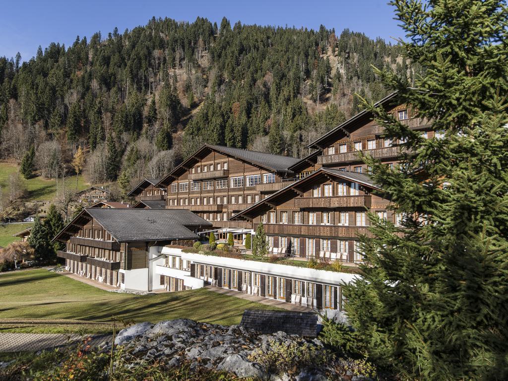 Huus Gstaad Hotel Saanen Exterior photo